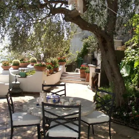 Appartamento Casa Ida With Large Garden Praiano